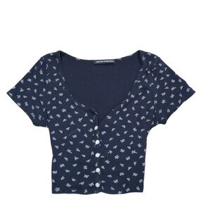 Brandy Melville Blue and White Floral Cropped Buttoned Blouse